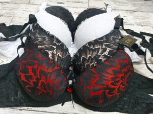 Dlaczego biustonosz nie leży